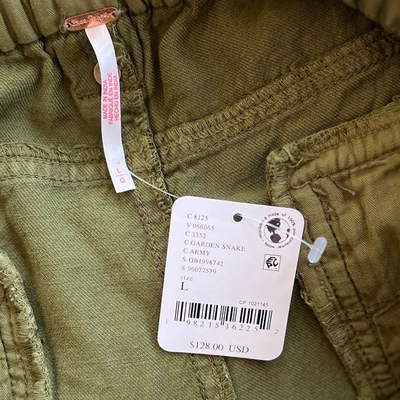 NEW Size Large Free People Frankie Washed Garden Snake Green Slouchy Tie Shorts - Picture 8 of 9